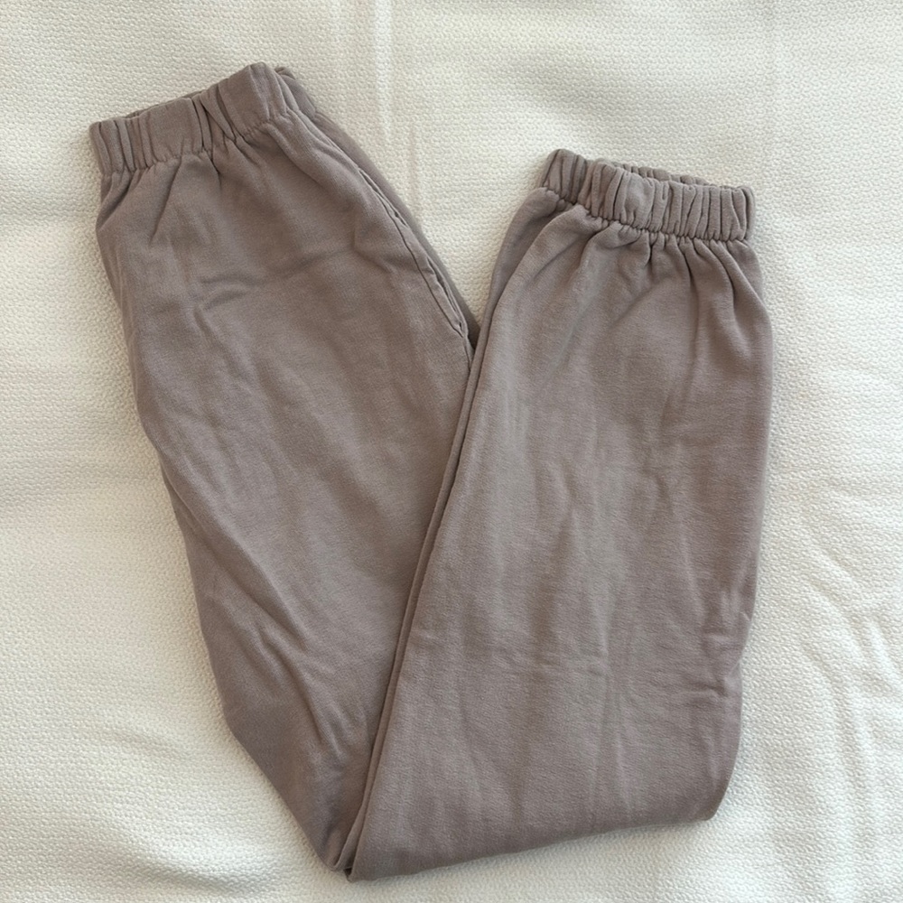 Brandy Melville Mauve Sweatpants